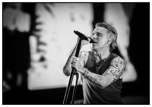 Robbie Williams confirmó su regreso a Lima para el sábado 12 de diciembre en el Estadio de San Marcos/Fotos: IG:@robbiewilliams/ @charlielightening Robbie Williams confirmó su regreso a Lima para el sábado 12 de diciembre en el Estadio de San Marcos/Fotos: IG:@robbiewilliams/ @charlielightening