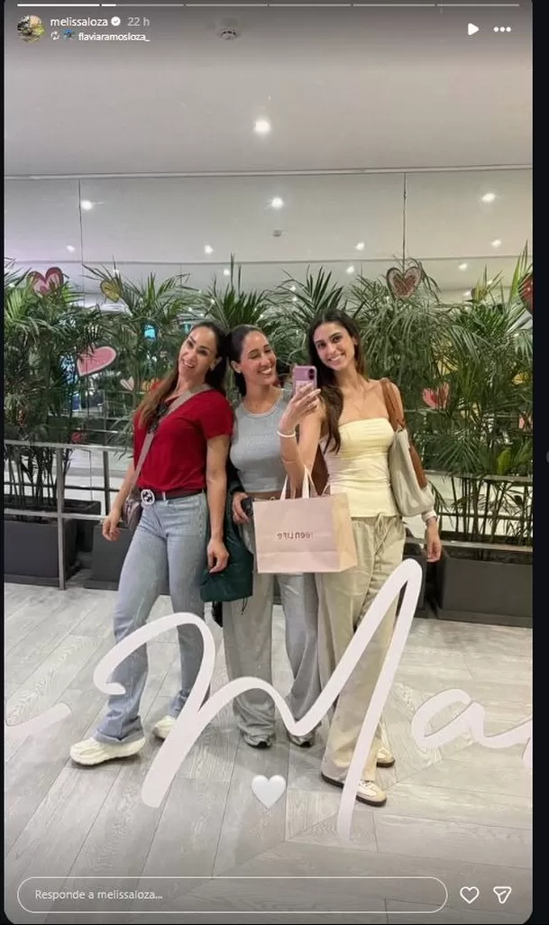 Melissa y Tepha Loza de compras en la víspera de la graduación de Flavia. Foto: Instagram