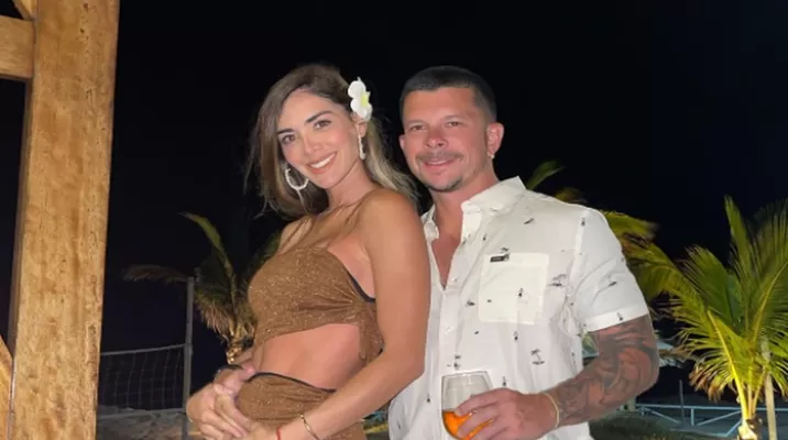 Los románticos mensajes entre Mario Hart y Korina Rivadeneira por su quinto aniversario Los románticos mensajes entre Mario Hart y Korina Rivadeneira por su quinto aniversario