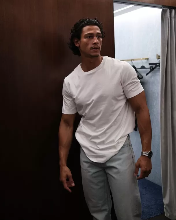 El actor y cantante alemán Emilio Sakraya es el actual novio de Rosalía. Fuente: Instagram