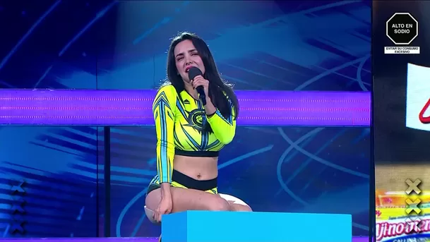 Rosángela Espinoza celebró que Patricio y Pancho se peleen por ella / AméricaTV Rosángela Espinoza celebró que Patricio y Pancho se peleen por ella / AméricaTV