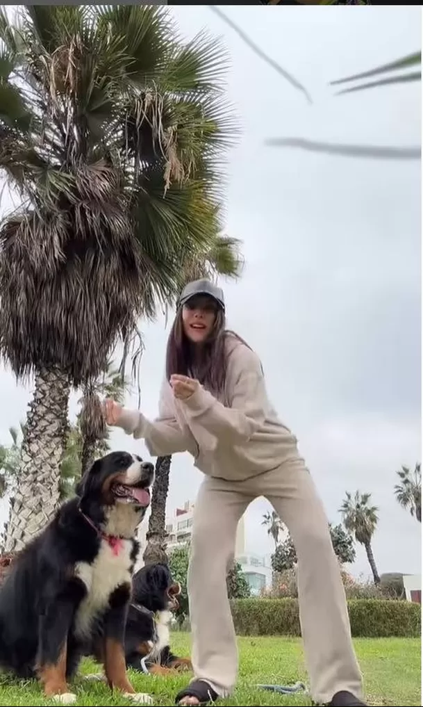 Rosángela Espinoza estuvo poco más de un mes fuera del Perú y lejos de sus mascotas/Foto: Instagram