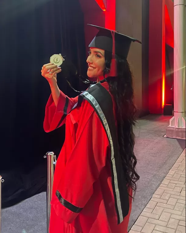 Rosángela Espinoza se graduó de la carrera profesional de Marketing en diciembre de 2021/Foto: Instagram