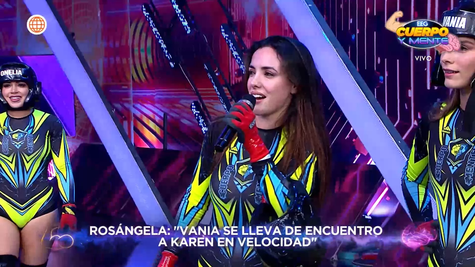 Rosángela Espinoza enfrentó a Karen Dejo en Esto es Guerra. Fuente: AméricaTV