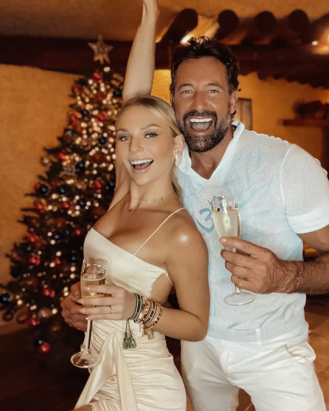 Gabriel Soto borró todas las fotos donde salía con Irina Baeva. Fuente: Instagram