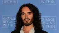 Russell Brand fue acusado por cuatro mujeres de violación, agresión sexual y maltrato emocional 