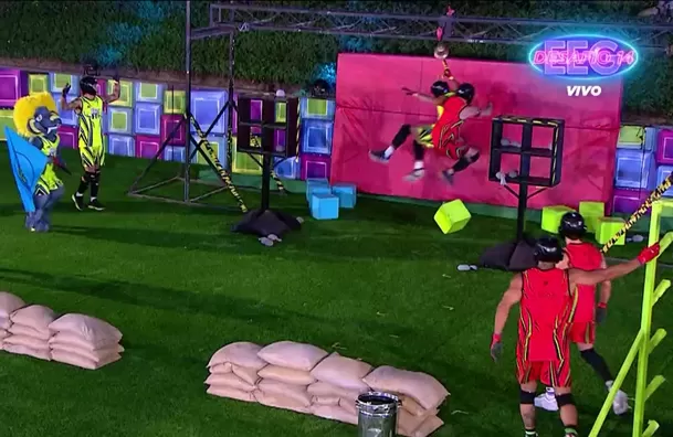 Said Palao tuvo brutal choque con Pancho Rodríguez y acabaron 'estampados' en colchoneta / AméricaTV