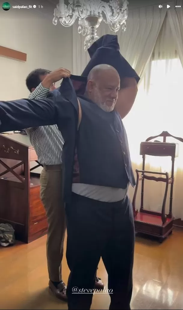 Said Palao se burló de su padre tras no quedarle terno que lucirá en su boda. fuente: Instagram Said Palao se burló de su padre tras no quedarle terno que lucirá en su boda. fuente: Instagram