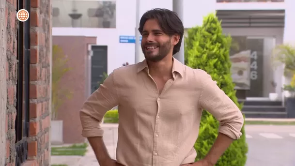 Salvador se quedó embobado al ver a July lista para su primera salida juntos. Fuente: AméricaTV