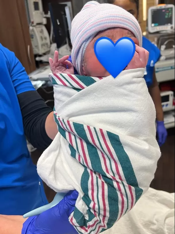 El pequeño Asael, hijo de Samahara Lobatón y Bryan Torres, nació el 3 de octubre / Instagram