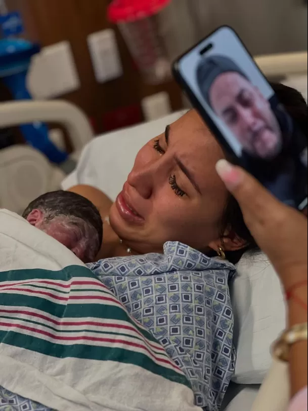 Samahara Lobatón y su conmovedor llanto al conocer a su tercer bebé. Fuente: Instagram