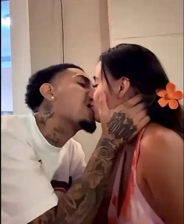 Samahara Lobatón y Youna volvieron a besarse en una transmisión de TikTok / Captura