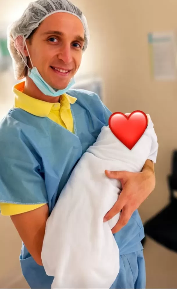 Sasha Kapsunov anunció el nacimiento de Olivia, su segunda hija con Jocelyne Galarreta. Video: @sashakapsunov Sasha Kapsunov anunció el nacimiento de Olivia, su segunda hija con Jocelyne Galarreta. Video: @sashakapsunov