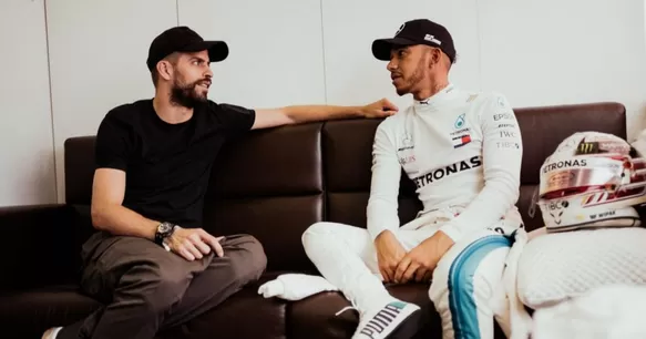 ¿Se incomodó? La reacción de Gerard Piqué cuando mencionan los logros de Lewis Hamilton 