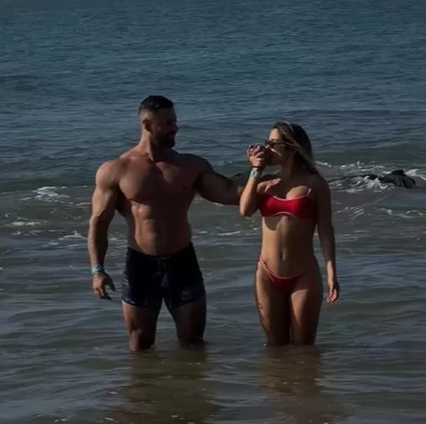El ex chico reality mostró cómo fue el proceso de mudanza al departamento que compró junto a Adriana Odria López. Su hija con Andrea San Martín también participó de este importante momento familiar. Foto: IG @sebaslizar El ex chico reality mostró cómo fue el proceso de mudanza al departamento que compró junto a Adriana Odria López. Su hija con Andrea San Martín también participó de este importante momento familiar. Foto: IG @sebaslizar