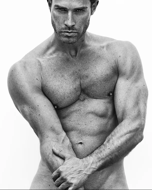 Sebastián Rulli posó al desnudo. Fuente: Instagram