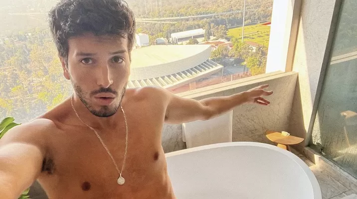 Sebastián Yatra se mostrará "al desnudo" en miniserie de Manolo Caro. Sebastián Yatra se mostrará "al desnudo" en miniserie de Manolo Caro.