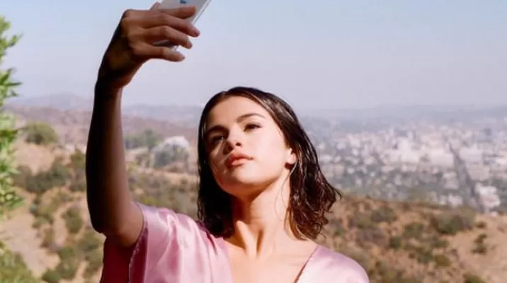 Selena Gómez lanzó un nuevo sencillo titulado ‘Wolves’ Selena Gómez lanzó un nuevo sencillo titulado ‘Wolves’