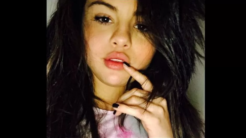 Selena Gómez responde con esta foto a críticas por supuesto sobrepeso Selena Gómez responde con esta foto a críticas por supuesto sobrepeso