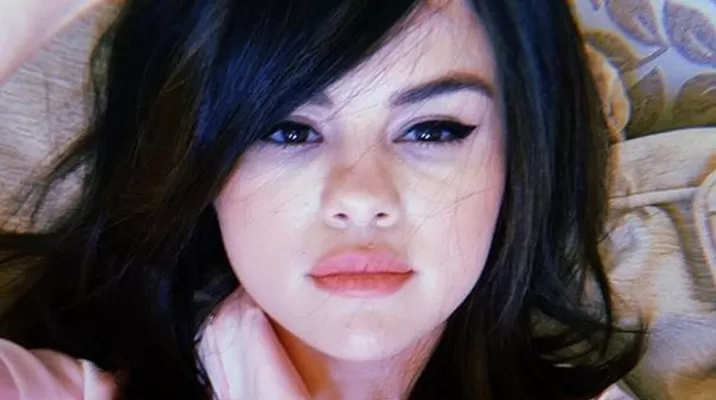 El reciente selfie de Selena Gómez está alborotando a sus millones de seguidores ¿Por qué? El reciente selfie de Selena Gómez está alborotando a sus millones de seguidores ¿Por qué?