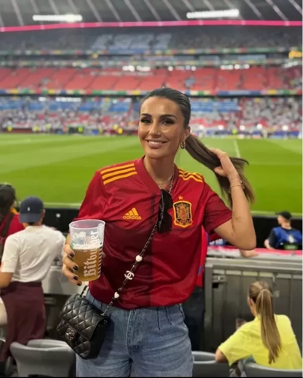 Adriana Pozueco es una periodista española. Fuente: Instagram