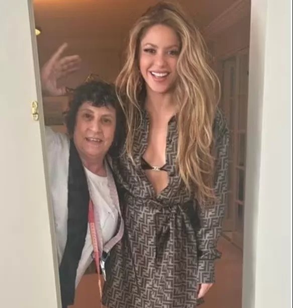 Shakira junto a su modiata Bego. Fuente: Twitter