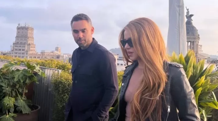 Shakira Shakira