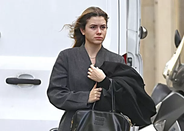 Clara Chía hace semanas en España cuando Gerard Piqué viajó a Miami / Revista Hola Clara Chía hace semanas en España cuando Gerard Piqué viajó a Miami / Revista Hola