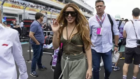 Shakira asistió en abril al Gran Premio Fórmula 1 en Miami invitada por la empresa Mercedes Benz y no por el piloto Hamilton según Vázquez/ Foto: Primera Hora