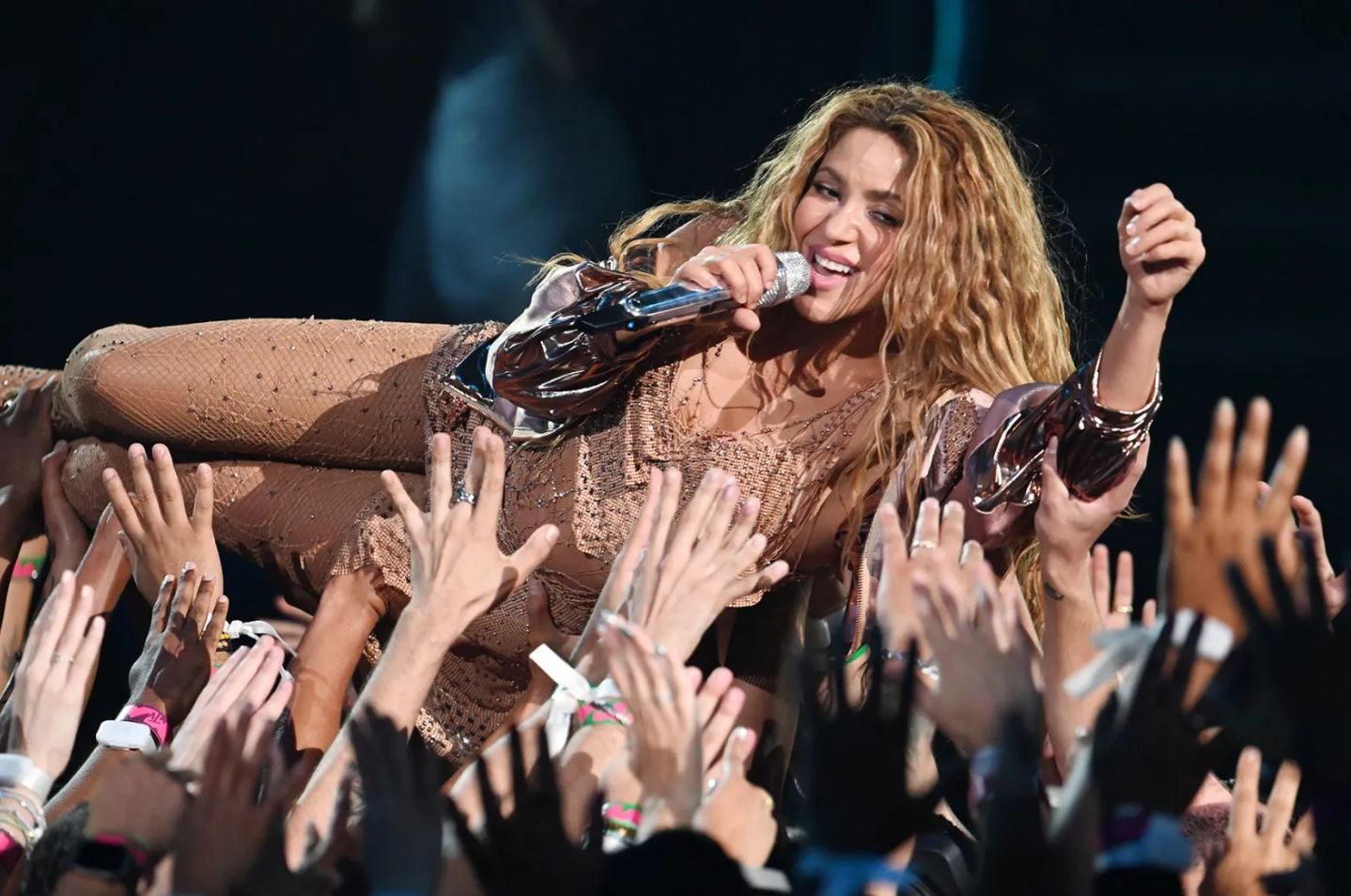 Milan y Sasha quedaron sorprendidos por la gran actuación de su madre Shakira en los MTV VMAS/ Foto: Rolling Stone