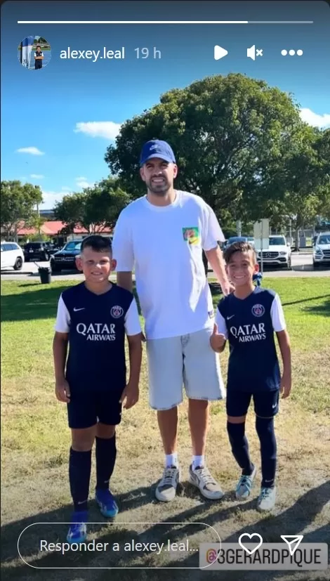 Compañeros de Milan Piqué en el  equipo infantil de Juventus en Miami se fotografiaron con Gerard Piqué/Foto: Instagram 