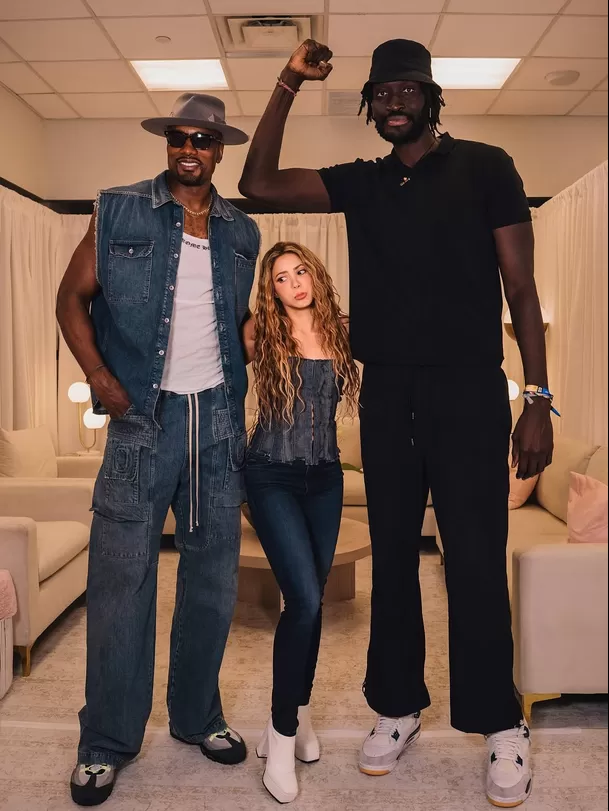 En su cuenta de Instagram, Serge compartió una foto con Shakira en julio de este año cuando la colombiana estuvo en Nueva York /IG: @sergeibaka En su cuenta de Instagram, Serge compartió una foto con Shakira en julio de este año cuando la colombiana estuvo en Nueva York /IG: @sergeibaka