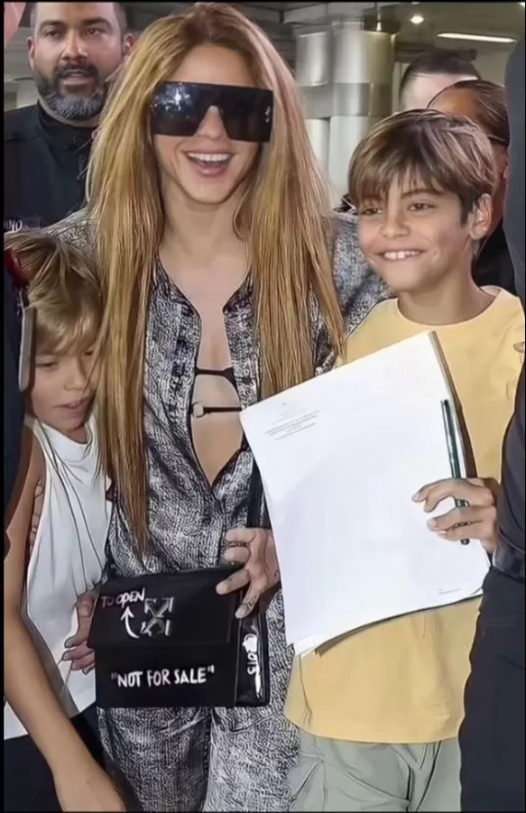 Shakira y sus hijos no ocultaron su felicidad al volver a estar juntos / Foto: TikTok