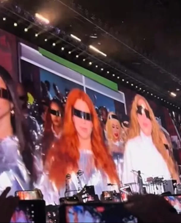 Shakira volvió a Lima y desató la euforia en su primer concierto como parte del tour Las mujeres no lloran. Video: Instagram @riclatorrez Shakira volvió a Lima y desató la euforia en su primer concierto como parte del tour Las mujeres no lloran. Video: Instagram @riclatorrez