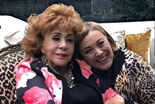 Sylvia Pasquel grabó el segmento con la esperanza de ver a Silvia Pinal, pero nunca apareció en homenaje. Fuente: Instagram Sylvia Pasquel grabó el segmento con la esperanza de ver a Silvia Pinal, pero nunca apareció en homenaje. Fuente: Instagram