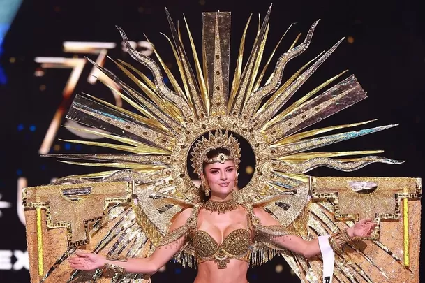 Tatiana Calmell cautivó al jurado de Miss Universo 2024 con su impresionante traje típico/Foto: Instagram