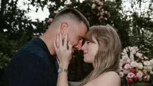 Taylor Swift y su novio Travis Kelce posponen su boda / Instagram