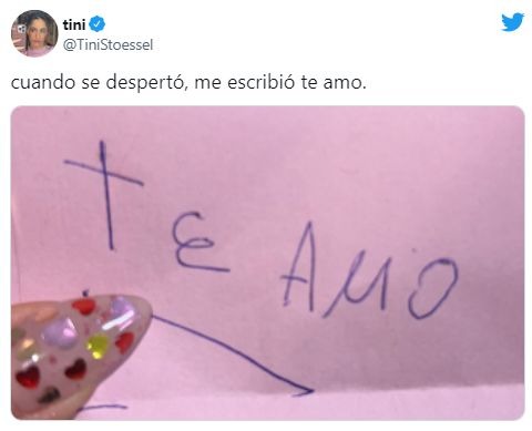 Tini Stoessel se tatuó “Te amo” escrito a mano por su papá cuando despertó del coma