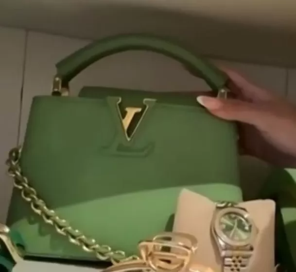 Esta cartera de la exclusiva marca Louis Vuitton también forma parte del exclusivo clóset de Manzanal/ Foto: América Hoy 