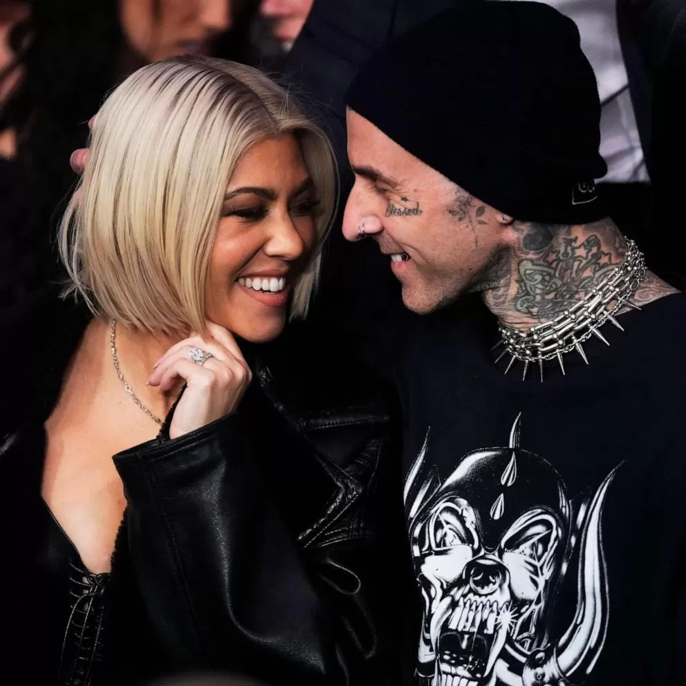 Kourtney Kardashian y Travis Barker. Fuente: Instagram