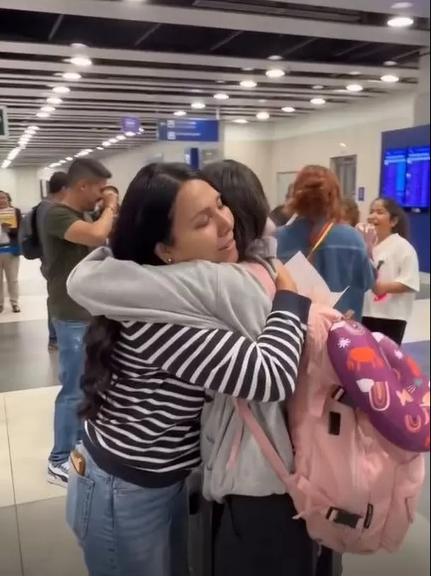 El desgarrador llanto de Tula Rodríguez al reencontrarse con su hija / IG: @tulaperu El desgarrador llanto de Tula Rodríguez al reencontrarse con su hija / IG: @tulaperu