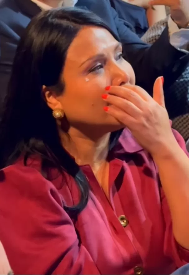 Tula Rodríguez no pudo contener la emoción en la ceremonia. Foto: Instagram Tula Rodríguez no pudo contener la emoción en la ceremonia. Foto: Instagram