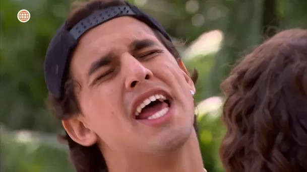 Valentino le lloró a Maripaz tras terminarlo, pero fue humillado. Fuente: AméricaTV Valentino le lloró a Maripaz tras terminarlo, pero fue humillado. Fuente: AméricaTV
