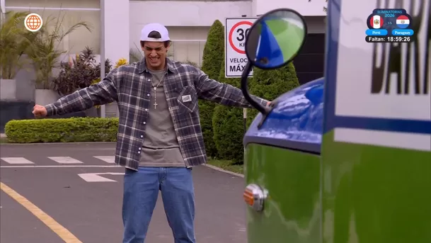 Valentino iba a ser atropellado por Tito. Fuente: AméricaTV