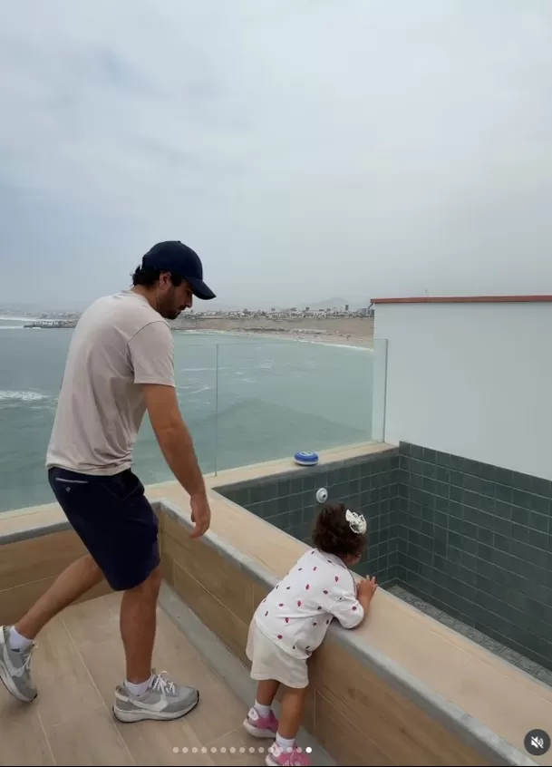 La influencer sorprendió al revelar que ella y el tablista mantuvieron en secreto durante un año y medio la compra de su primer hogar. Su nueva casa en Punta Hermosa tiene vista al mar y modernos acabados. Video: IG @valeryrevello La influencer sorprendió al revelar que ella y el tablista mantuvieron en secreto durante un año y medio la compra de su primer hogar. Su nueva casa en Punta Hermosa tiene vista al mar y modernos acabados. Video: IG @valeryrevello