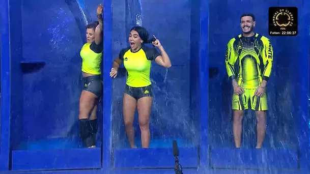 Vania Bludau y Mario Irivarren recibieron castigo juntos en la ducha. Fuente: AméricaTV