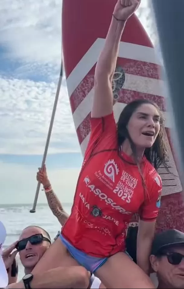 Vania Torres se consagró bicampeona panamericana de surf / Captura 