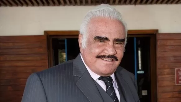  Vicente Fernández fue hospitalizado por lesión en las cervicales