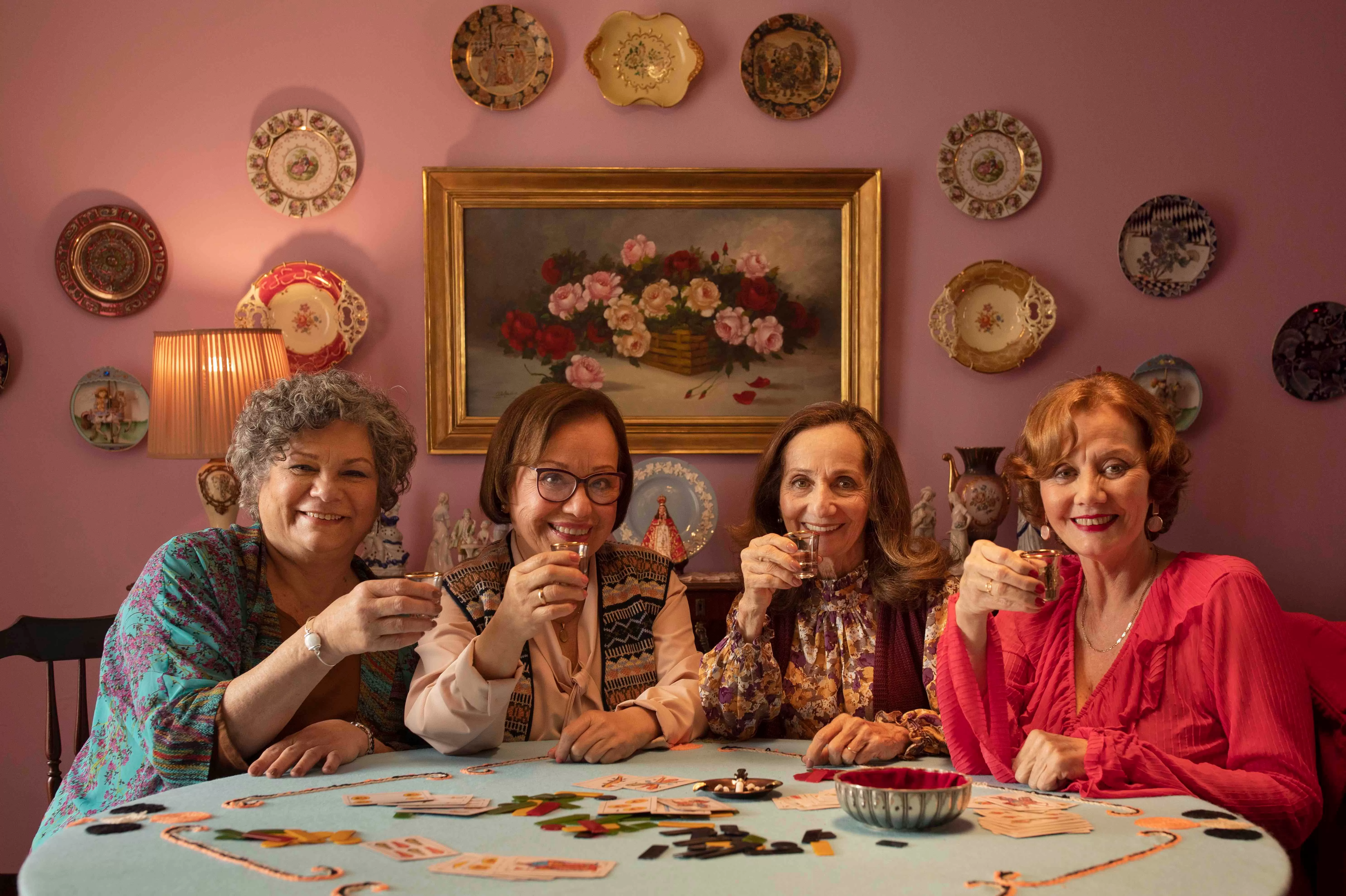 Elenco de la cinta nacional 'Viejas amigas': Milena Alva, Haydee Cáceres, Ana Cecilia Natteri y Patricia Frayssinet