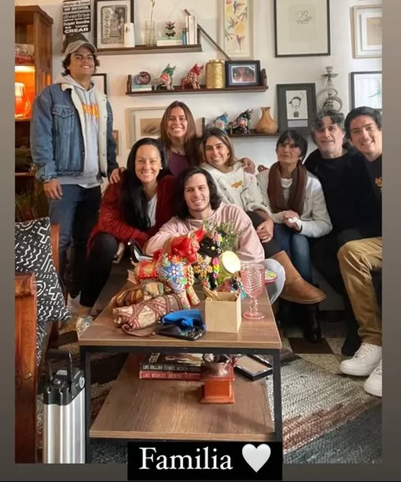 Con esta fotografía Cinthya Martínez, viuda de Pedro Suárez Vértiz, recordó a su suegra Rosa, fallecida este viernes 25 de octubre/Foto:Instagram